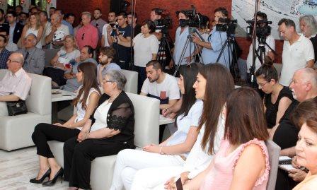 KYRIZIDIS.MAKHS.KOSMOS