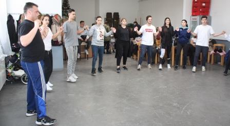 STUDGARDI.ROMANIA.GRAFEIA.XOREFTIKO.4.3.20182