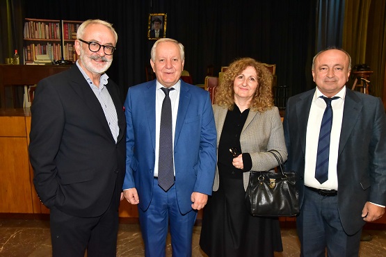 PSATHAS.ARGONAYTAI.KOMNHNOI.ZHTEITAI.PSEFTHS.THEATRO.BRILHSIA.15.11.2025DSC 3315 low