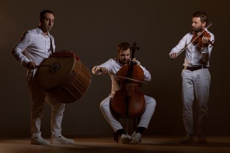 XOROS.THS.FOGIAS.MOYSIKOI