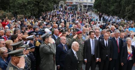 ZEINDELIK.100.XRONIA3